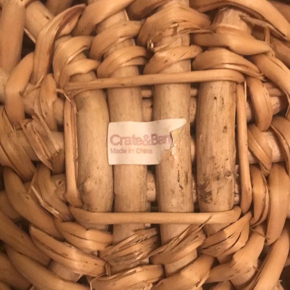 2 Large Crate and Barrel baskets - Picture 2 of 2